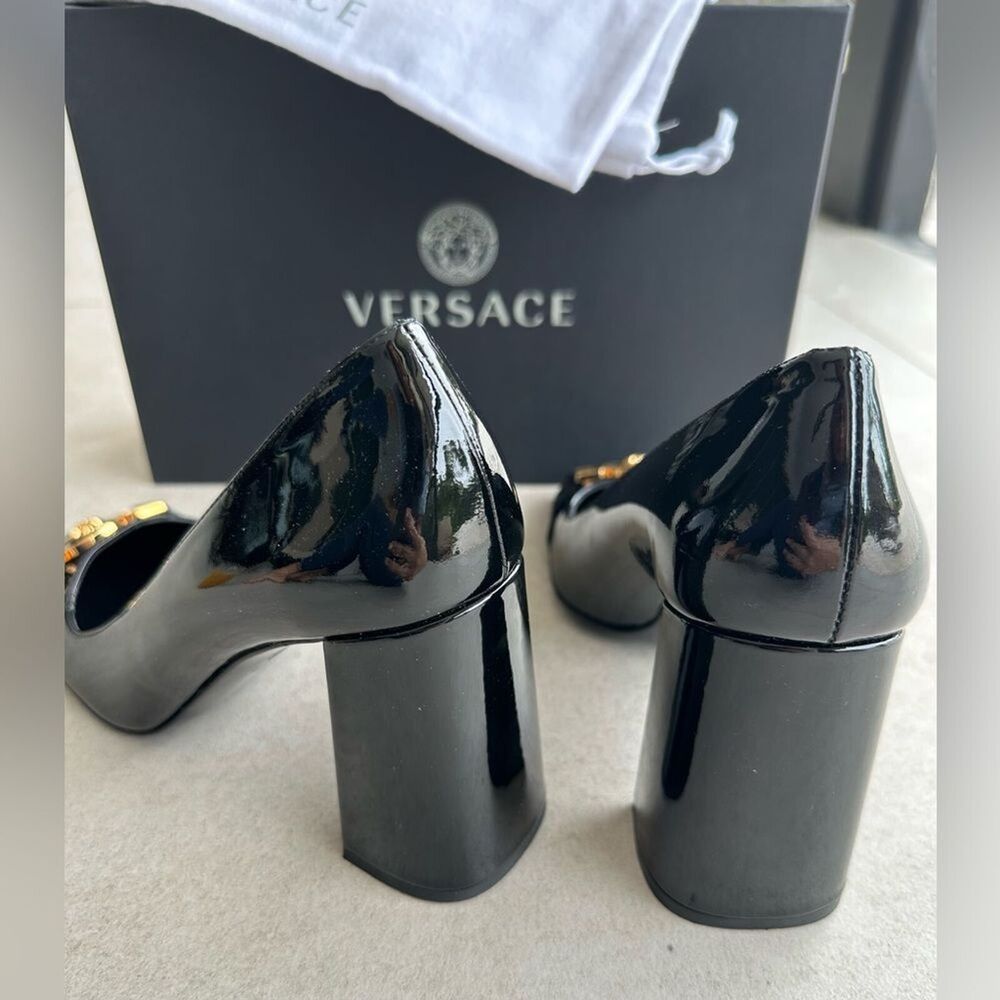 Versace Medusa Black Patent Leather Pumps Block Heels Size 37 NWT - Picture 4 of 9